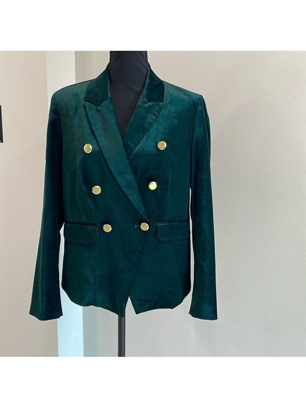 Chico’s Velveteen Swiss Pine Green NWOT size 1 women’s blazer jacket